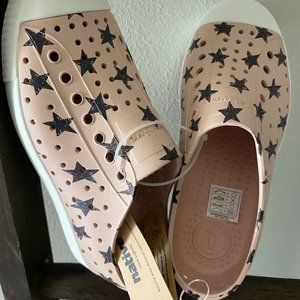 *NEW* Jefferson Chameleon Pink/Shell White - Size J1